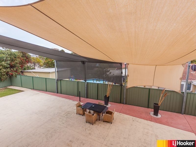 3 Awhina Place, Kallaroo WA 6025