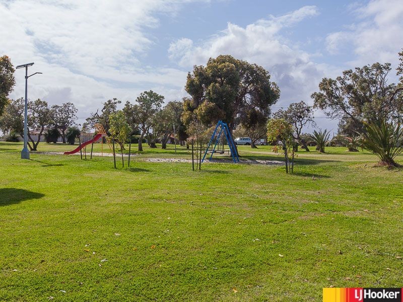 3 Awhina Place, Kallaroo WA 6025
