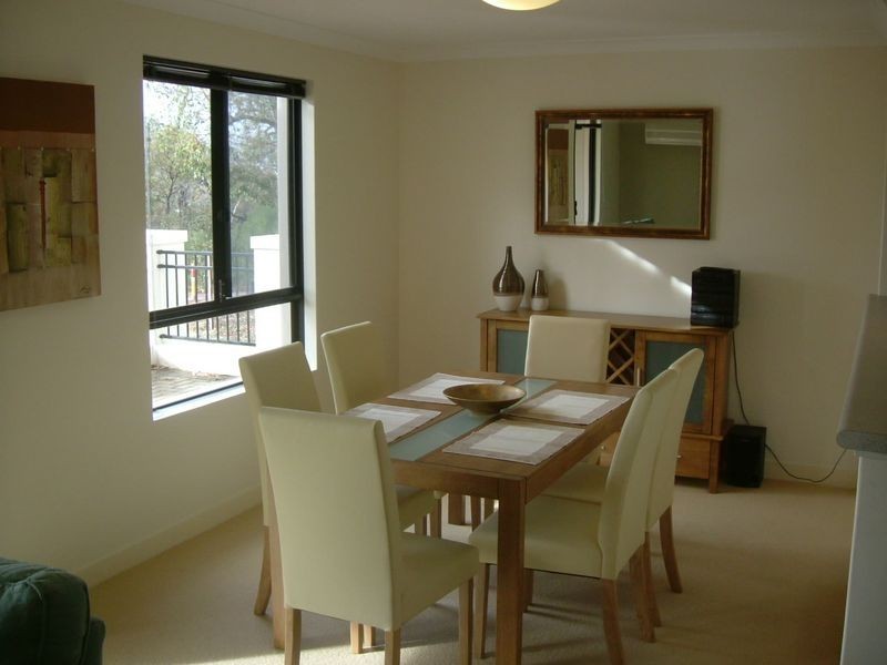 1/8 Wattlebird Loop, Joondalup WA 6027