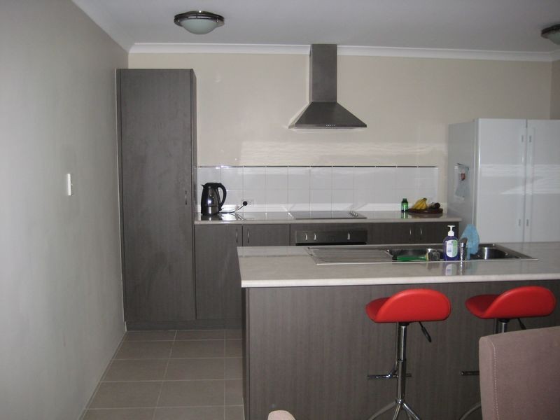 1/5 Chesterfield  Way, Hocking WA 6065