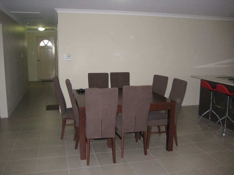 1/5 Chesterfield  Way, Hocking WA 6065