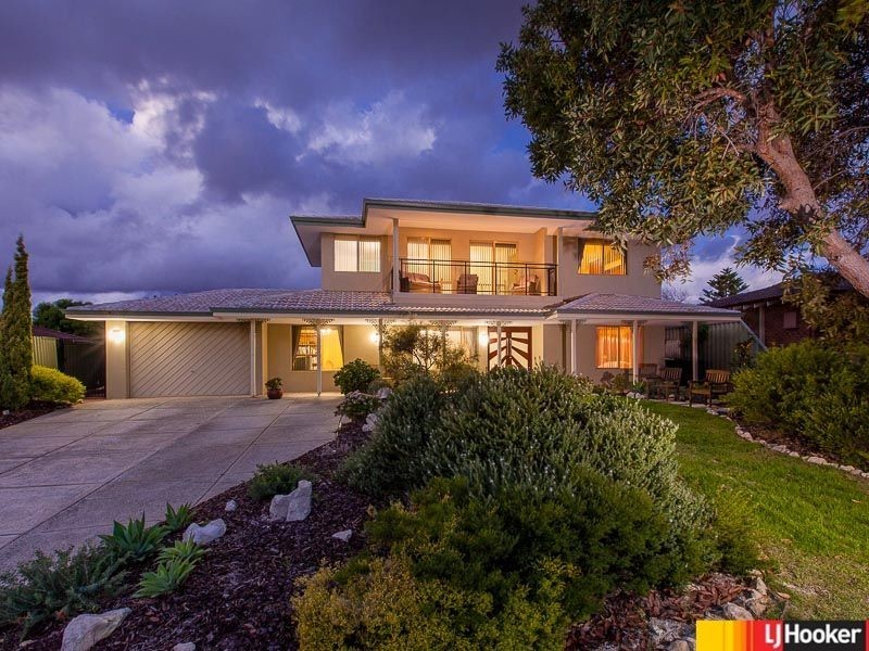17 Lexcen Cres, Ocean Reef WA 6027