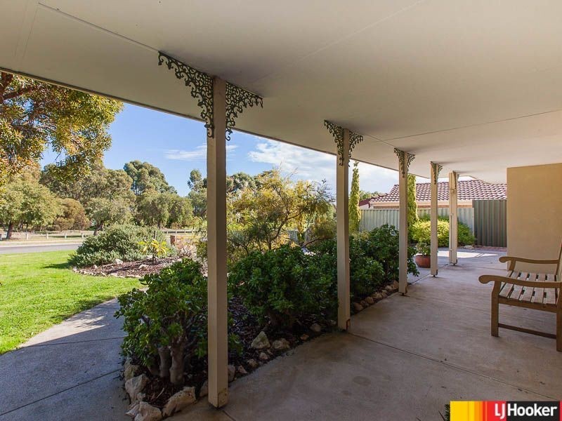 17 Lexcen Cres, Ocean Reef WA 6027