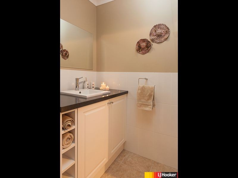 17 Lexcen Cres, Ocean Reef WA 6027