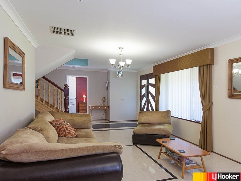 17 Lexcen Cres, Ocean Reef WA 6027