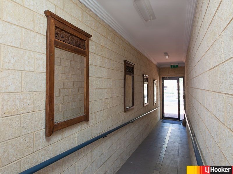 4/81 Grand Blvd, Joondalup WA 6027