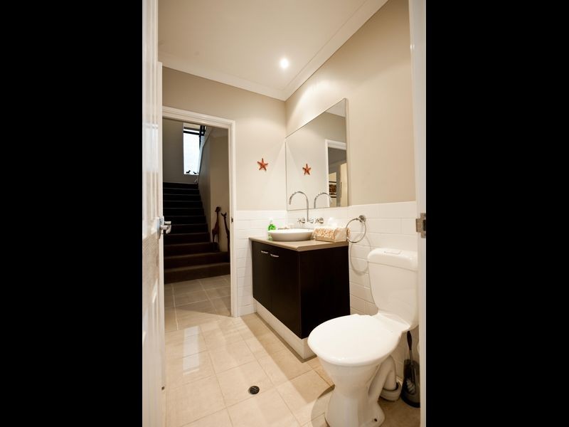 17 Lakeside Dr, Joondalup WA 6027