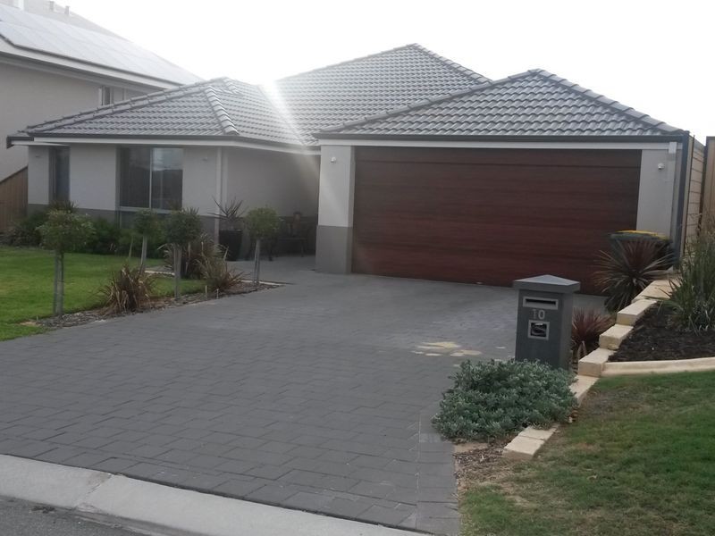 10 Ray Gardiner Vista, Tapping WA 6065