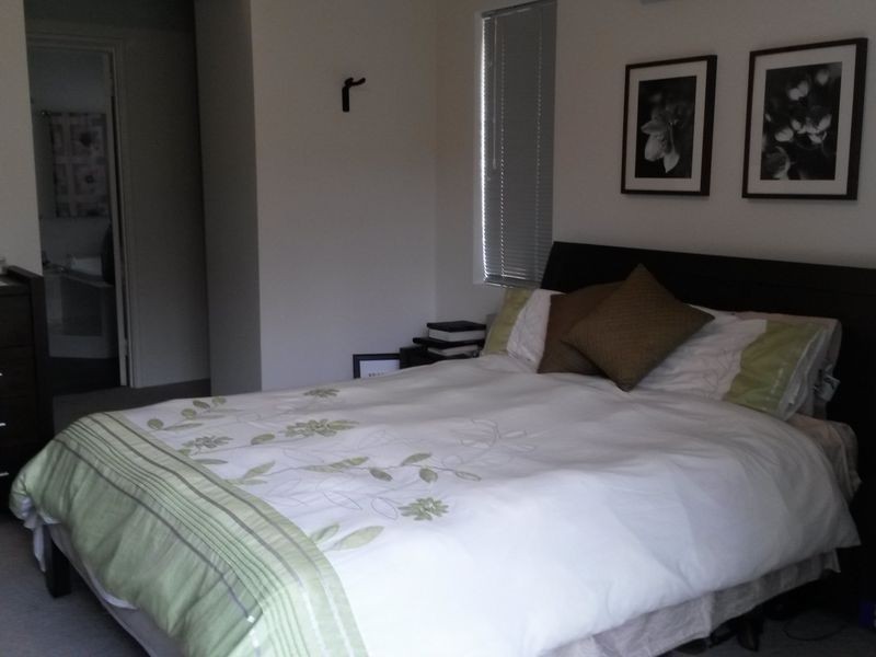 10 Ray Gardiner Vista, Tapping WA 6065