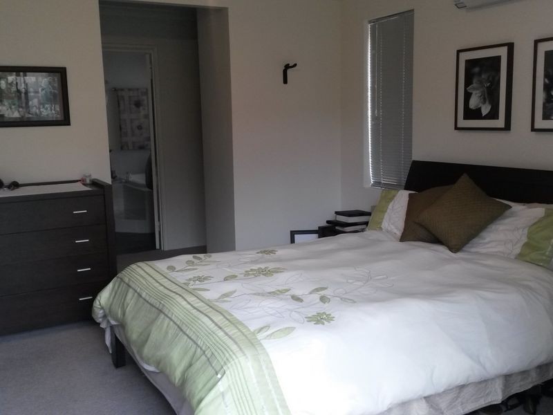 10 Ray Gardiner Vista, Tapping WA 6065