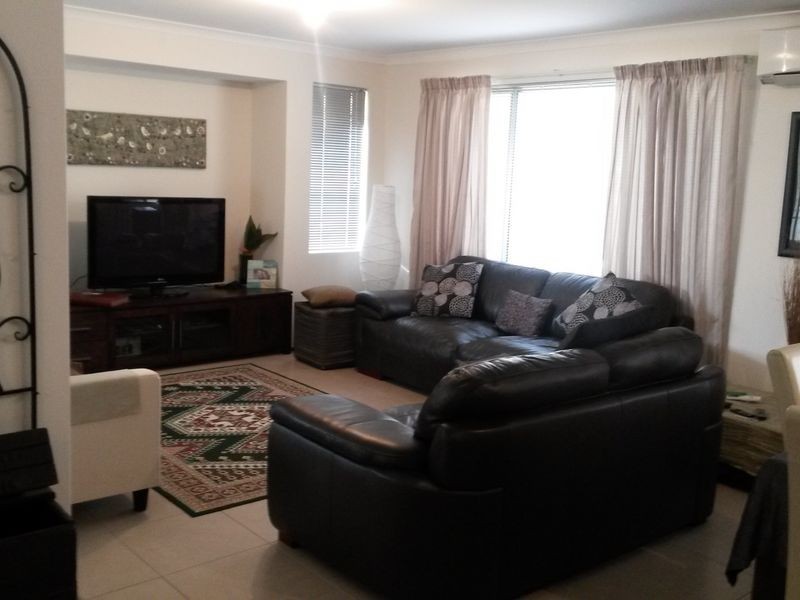 10 Ray Gardiner Vista, Tapping WA 6065