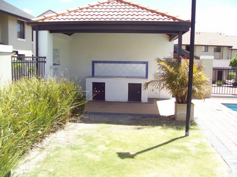 11/174 Lakeside Drive, Joondalup WA 6027