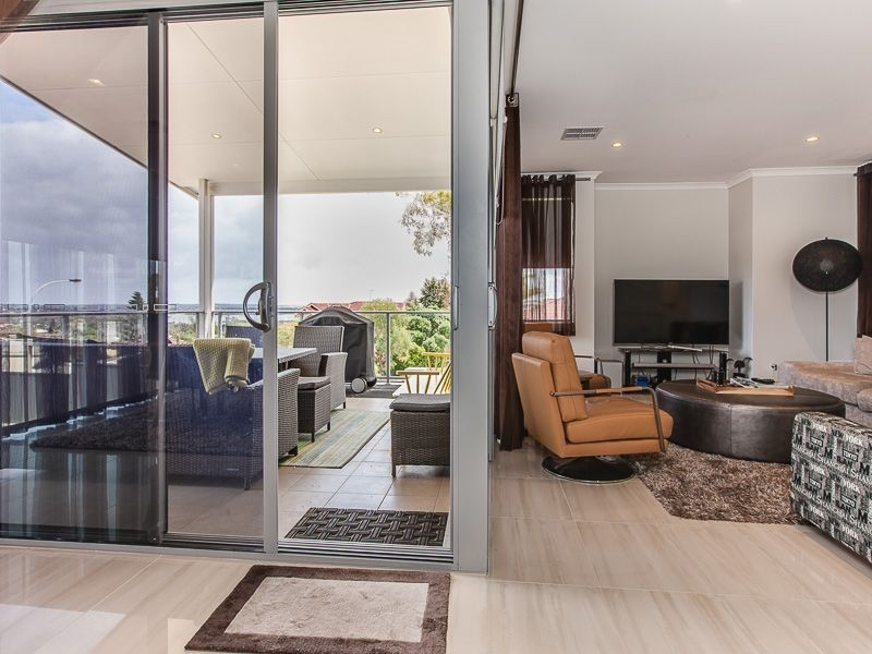 2 OSPREY DRIVE, Edgewater WA 6027