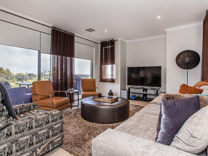 2 OSPREY DRIVE, Edgewater WA 6027