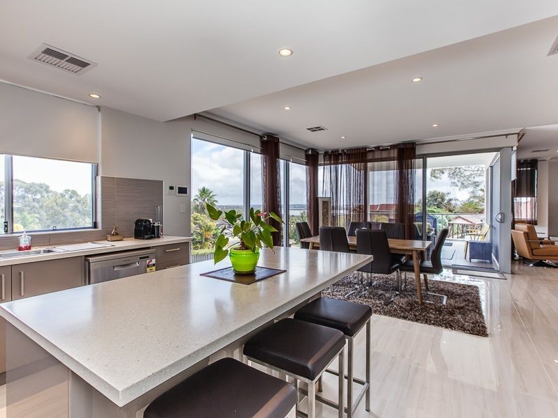 2 OSPREY DRIVE, Edgewater WA 6027