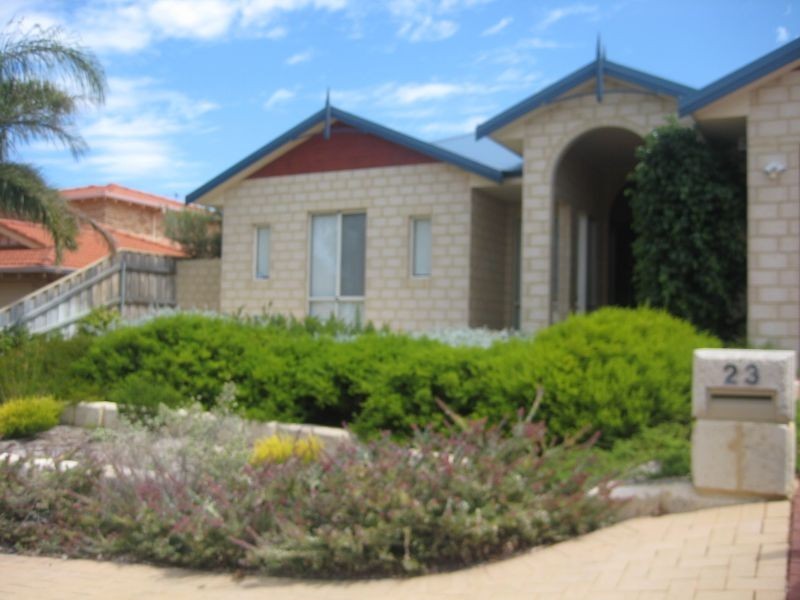 23 Sheffield Place, Hillarys WA 6025