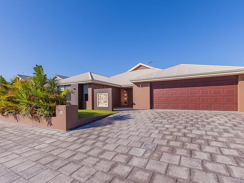 4 Benjamin Crescent, Tapping WA 6065