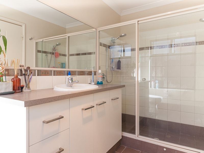 4 Benjamin Crescent, Tapping WA 6065