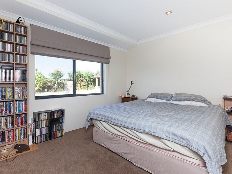 4 Benjamin Crescent, Tapping WA 6065