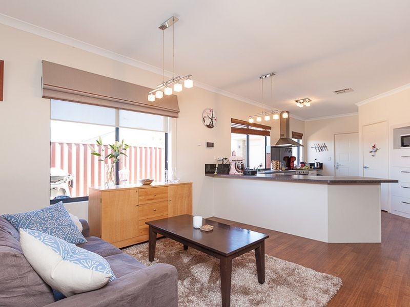 4 Benjamin Crescent, Tapping WA 6065