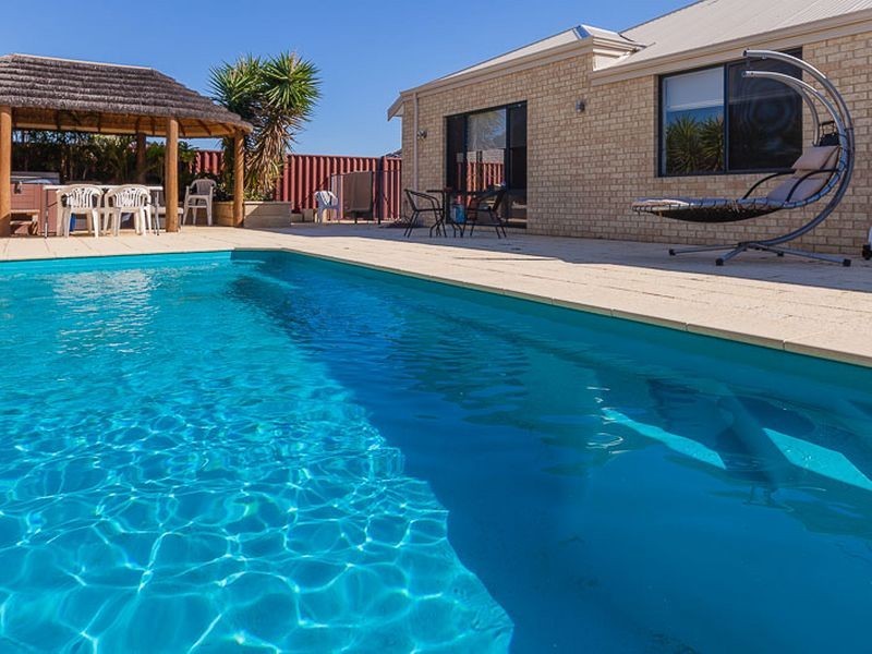 4 Benjamin Crescent, Tapping WA 6065