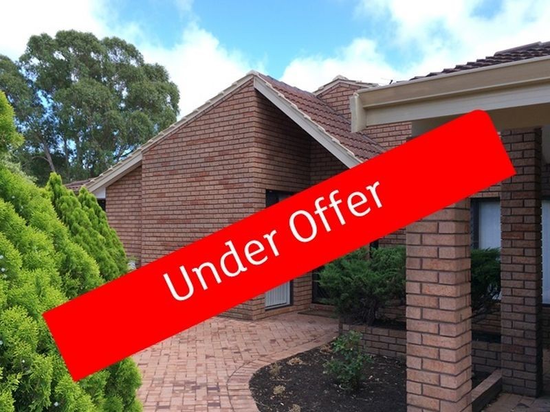 22 Contour Drive, Mullaloo WA 6027