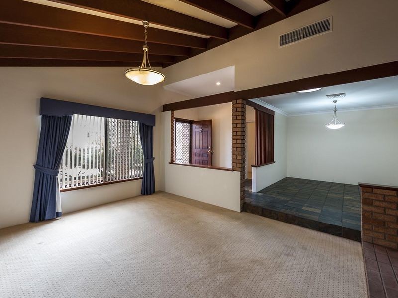 22 Contour Drive, Mullaloo WA 6027