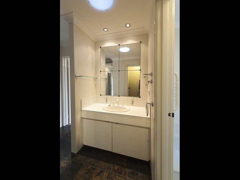 22 Contour Drive, Mullaloo WA 6027