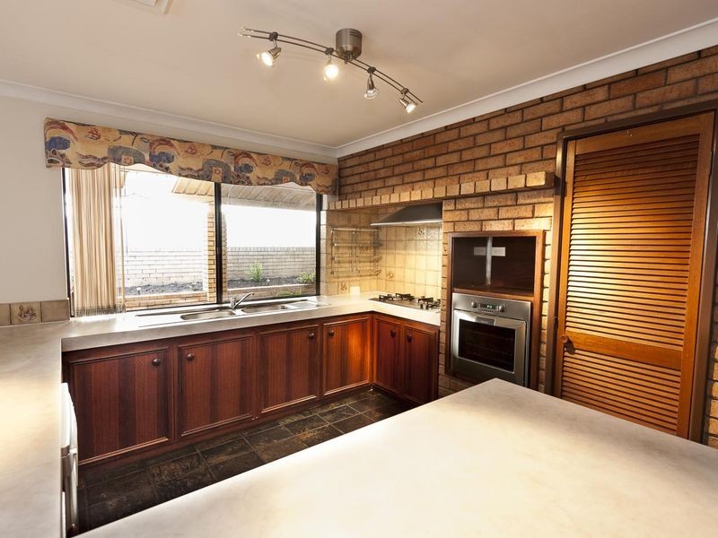 22 Contour Drive, Mullaloo WA 6027