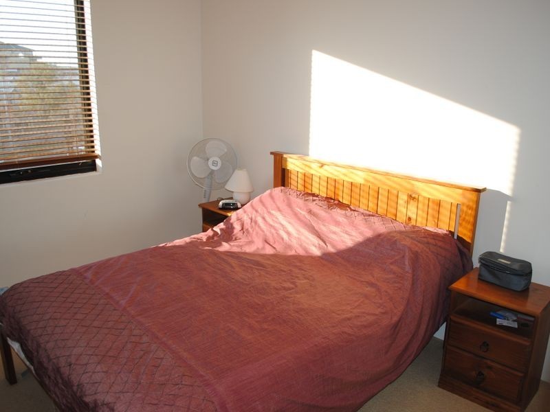 9/106 Boas Ave, Joondalup WA 6027