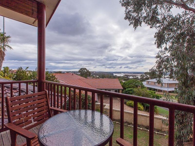 9 Stillwater Way, Edgewater WA 6027