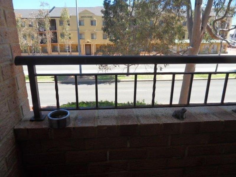 12/2 Plaistow Street, Joondalup WA 6027