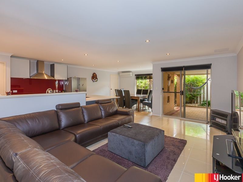 23 Jindare Loop, Carramar WA 6031