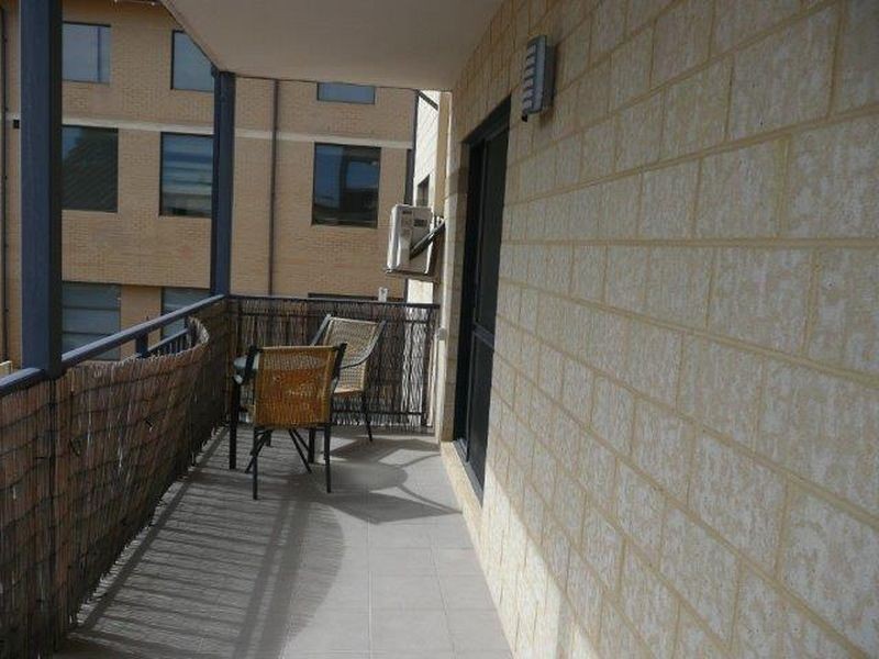 6/81 Grand BOULEVARD, Joondalup WA 6027