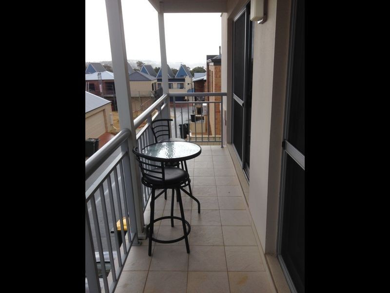 8B Wesley Rise, Joondalup WA 6027