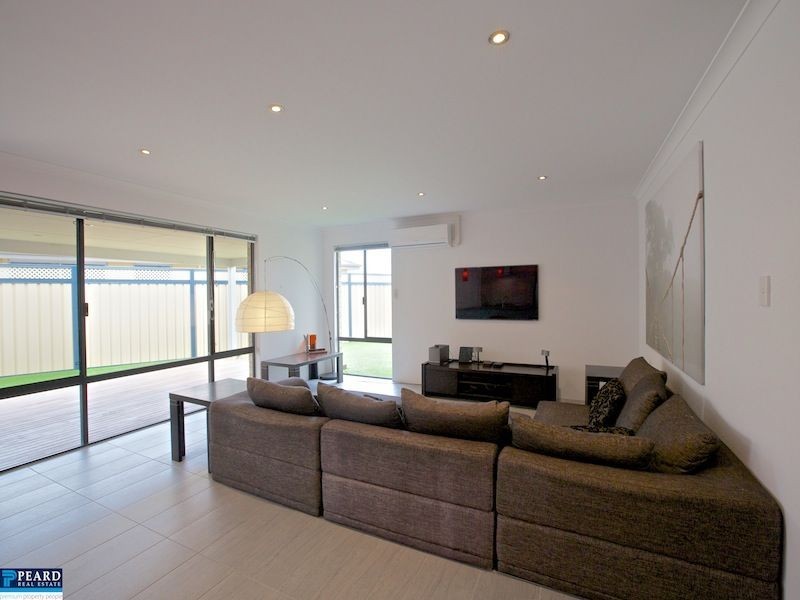 7 Prion Pass, Tapping WA 6065