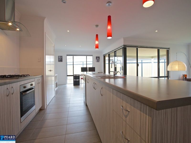 7 Prion Pass, Tapping WA 6065