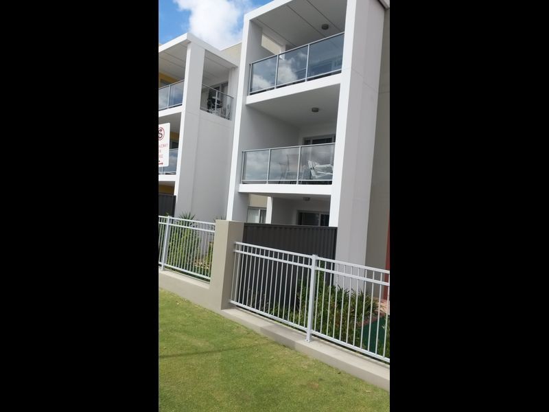 33/9 Citadel Way, Currambine WA 6028