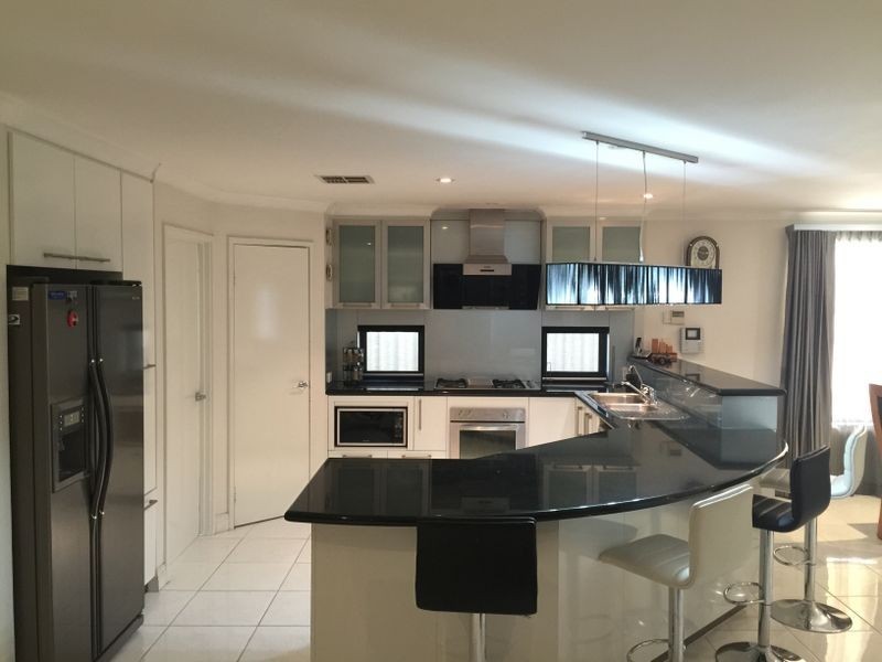 14 Messina Way, Stirling WA 6021