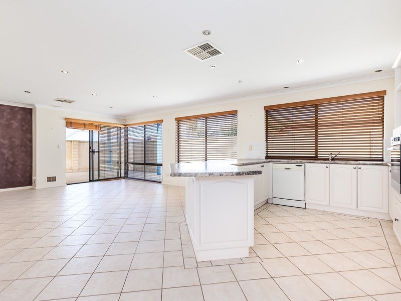 57 Merrang Circuit, Carramar WA 6031