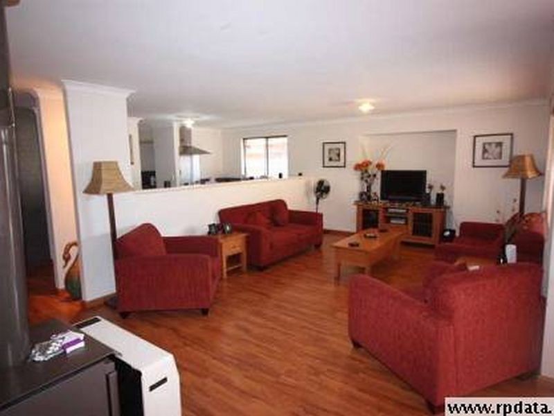 18 Burnett Drive, Clarkson WA 6030