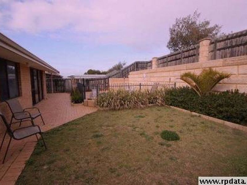 18 Burnett Drive, Clarkson WA 6030