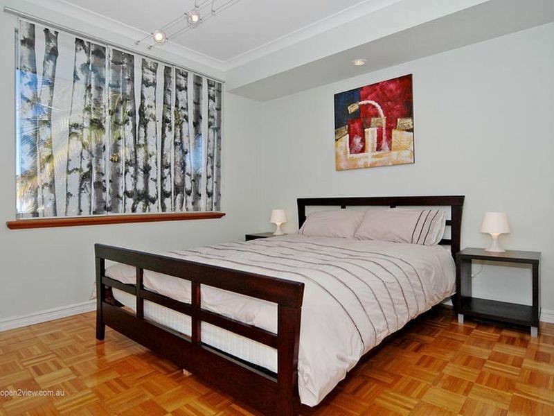 10 Seaside Gardens, Mullaloo WA 6027