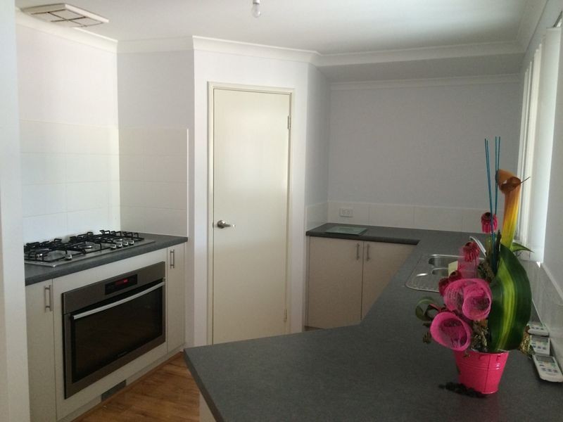 4 Hybrid Green, Banksia Grove WA 6031