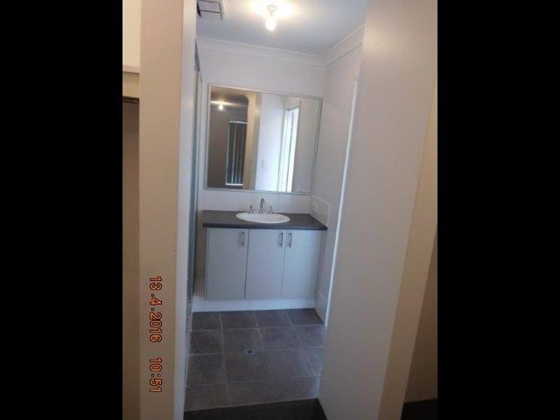 4 Hybrid Green, Banksia Grove WA 6031