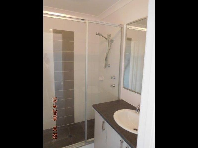4 Hybrid Green, Banksia Grove WA 6031