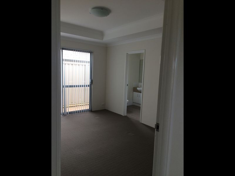 2 Portaferry Gardens, Ridgewood WA 6030