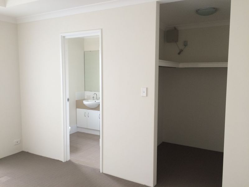 2 Portaferry Gardens, Ridgewood WA 6030