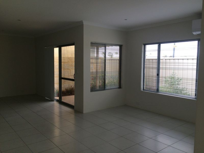 2 Portaferry Gardens, Ridgewood WA 6030