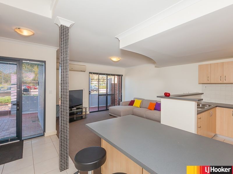 122 Lakeside Drive, Joondalup WA 6027